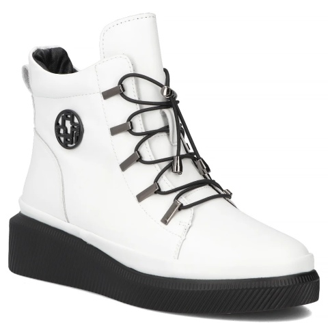 Skórzane botki damskie Filippo DBT7416/25 WH biały