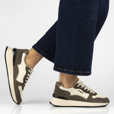 Skórzane sneakersy damskie na platformie Filippo DP7103/25 WH BR biały