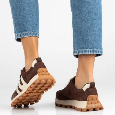 Skórzane sneakersy damskie na platformie Filippo DP6743/26 D BR brąz