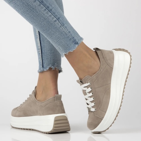 Skórzane sneakersy damskie na platformie Filippo DP6795/26 BE beż