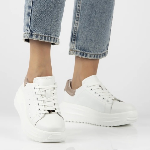 Skórzane sneakersy damskie na platformie Filippo DP6739/26 WH BE biały