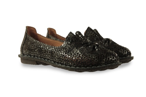 Skórzane półbuty damskie Comfortabel 830047-01 czarny