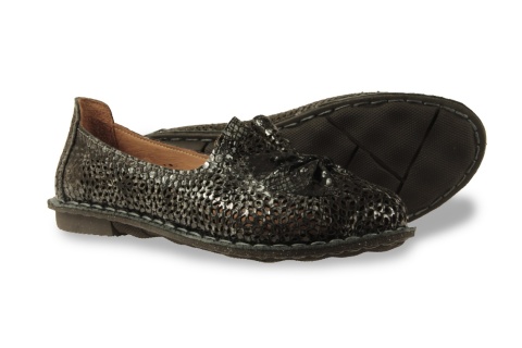 Skórzane półbuty damskie Comfortabel 830047-01 czarny