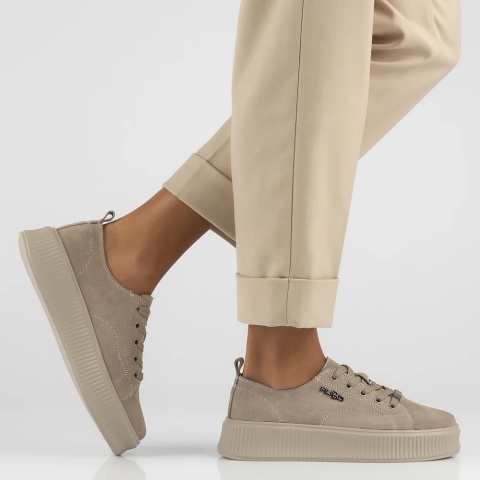 Skórzane sneakersy damskie na platformie Filippo DP6122/26 TP beż