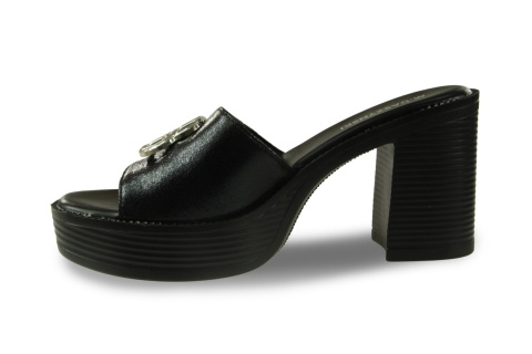 Klapki damskie M. Daszyński MR24146-3 czarny