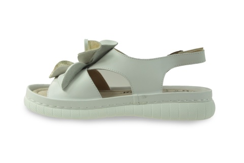 Skórzane sandały na platformie Evento 26SD18-33 biały