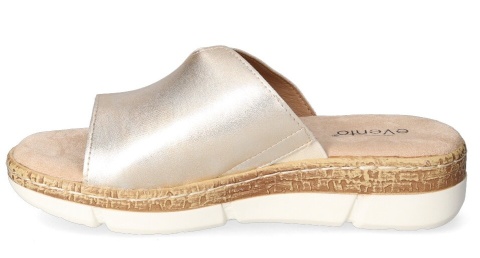 Klapki damskie Evento 25SD35-8829 złoty