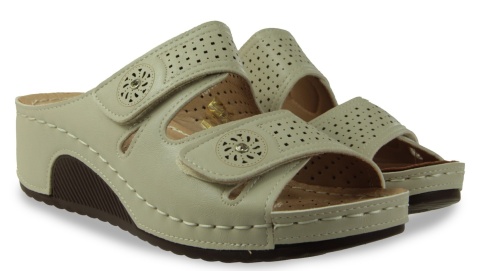 Klapki damskie na koturnie Cabin 10700-5 beż