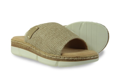 Klapki damskie na platformie Evento 25SD35-8832 beż