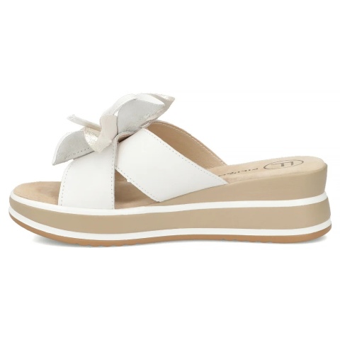 Skórzane klapki Filippo DK7636/26 WH biały