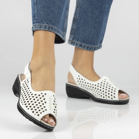 Skórzane sandały damskie Filippo DS7763/26 WH bały