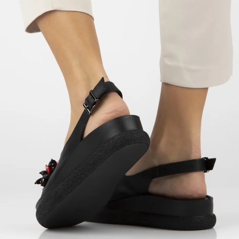 Skórzane sandały na platformie Filippo DS6983/26 BK czarny