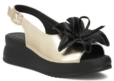 Skórzane sandały na platformie Filippo DS7045/25 GO złoty