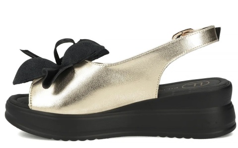 Skórzane sandały na platformie Filippo DS7045/25 GO złoty