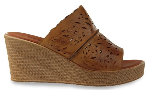 Klapki damskie Evento 26SD35-118 camel