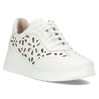 Skórzane sneakersy damskie na platformie Filippo DP4690/23 WH białe