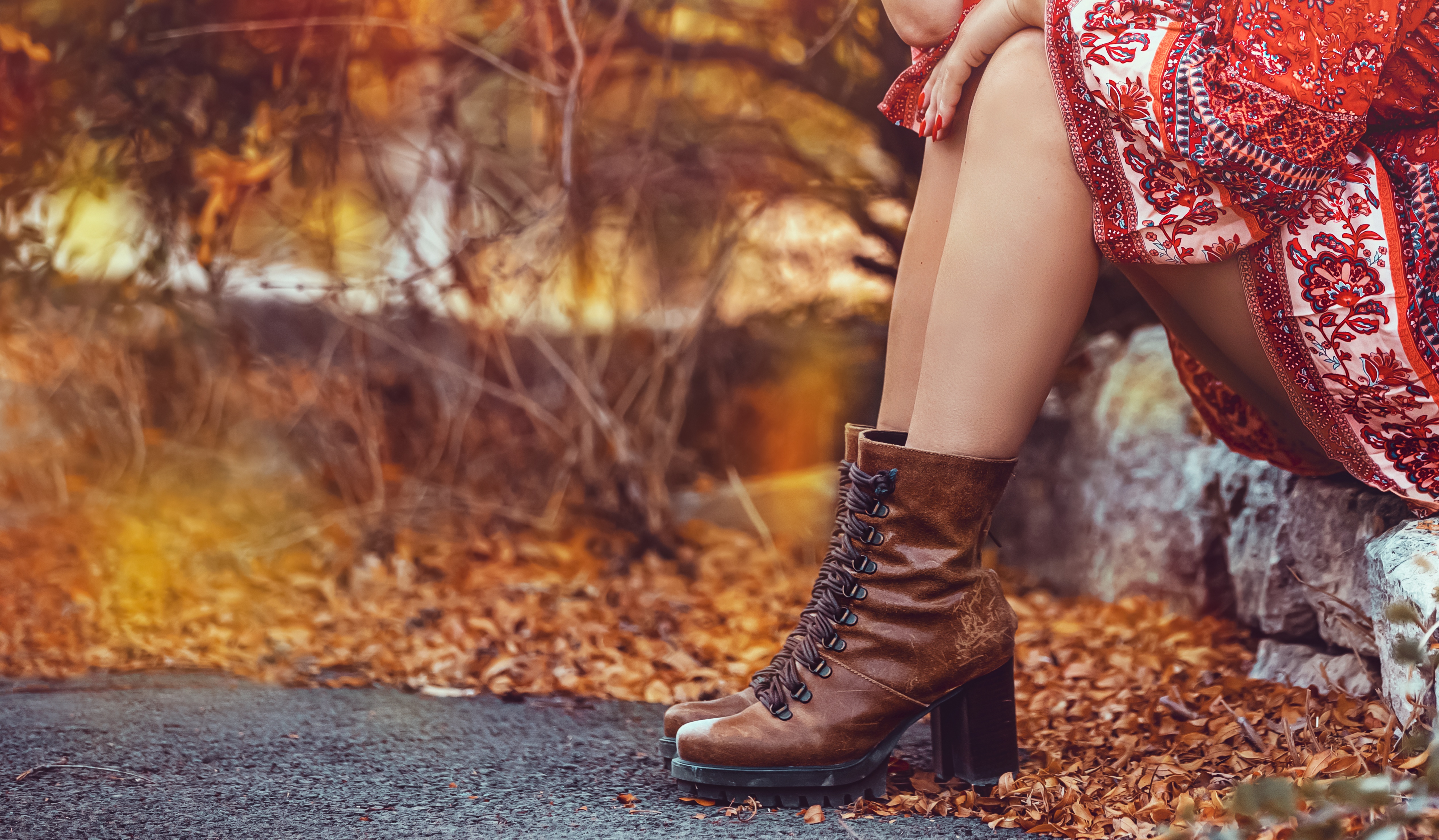 Sezon Jesień-Zima 2025/2026: 10 fasonów obuwia damskiego, które zdominują szafy